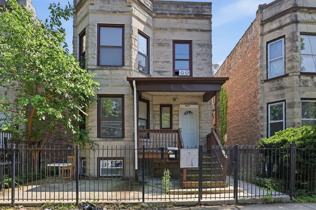 4937 West Huron Street Chicago IL 60644