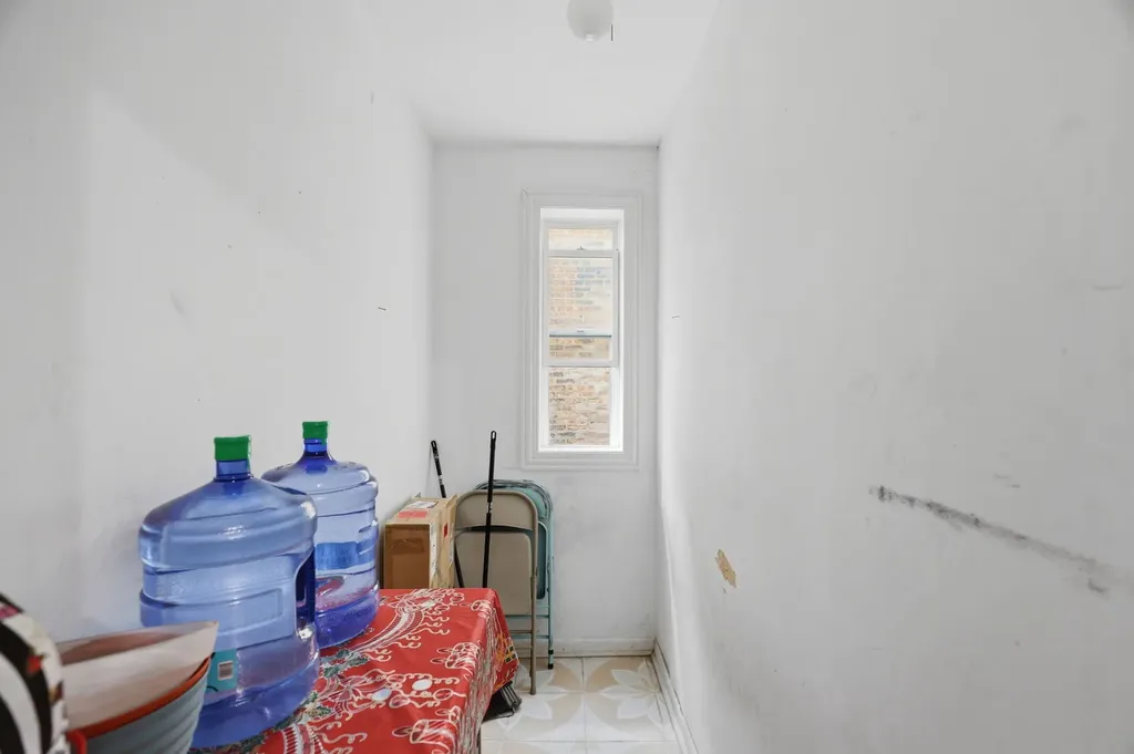4937 West Huron Street Chicago IL 60644