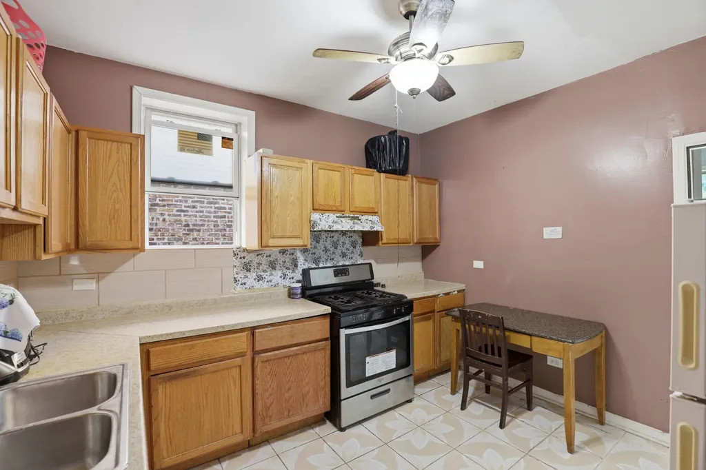 4937 West Huron Street Chicago IL 60644