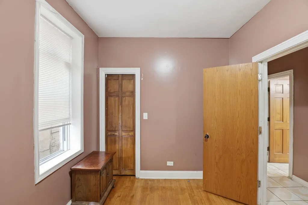 4937 West Huron Street Chicago IL 60644