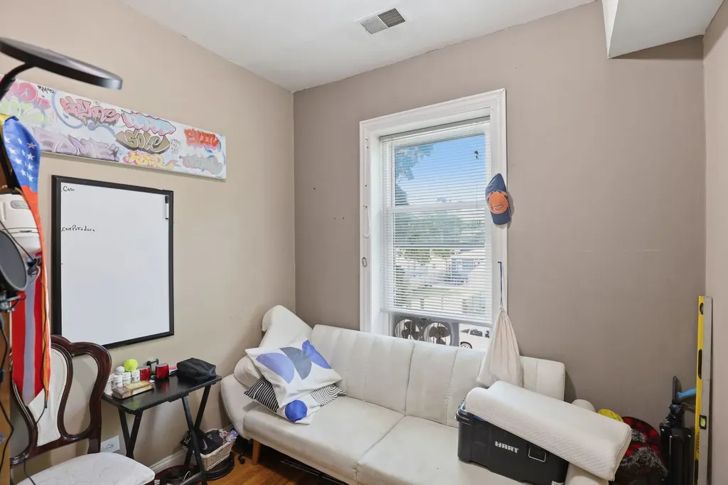 4937 West Huron Street Chicago IL 60644
