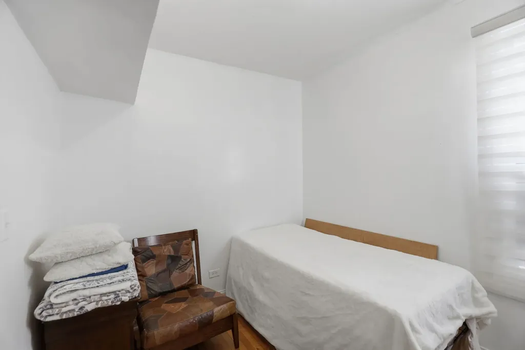 4937 West Huron Street Chicago IL 60644