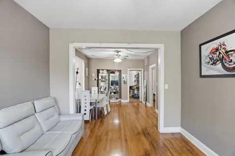 4937 West Huron Street Chicago IL 60644