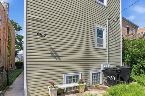 4937 West Huron Street Chicago IL 60644