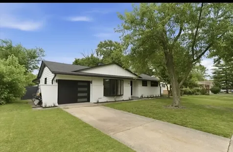145 Wildwood Road Elk Grove Village IL 60007
