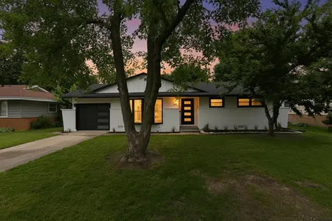 145 Wildwood Road Elk Grove Village IL 60007