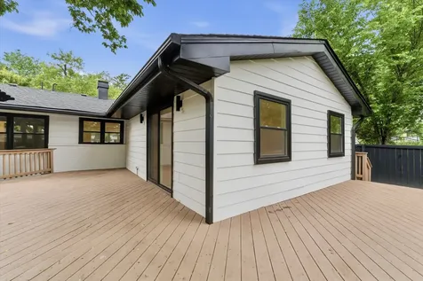 145 Wildwood Road Elk Grove Village IL 60007