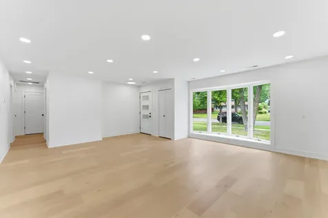 145 Wildwood Road Elk Grove Village IL 60007