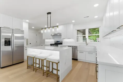145 Wildwood Road Elk Grove Village IL 60007