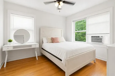 2453 North Clark Street Chicago IL 60614