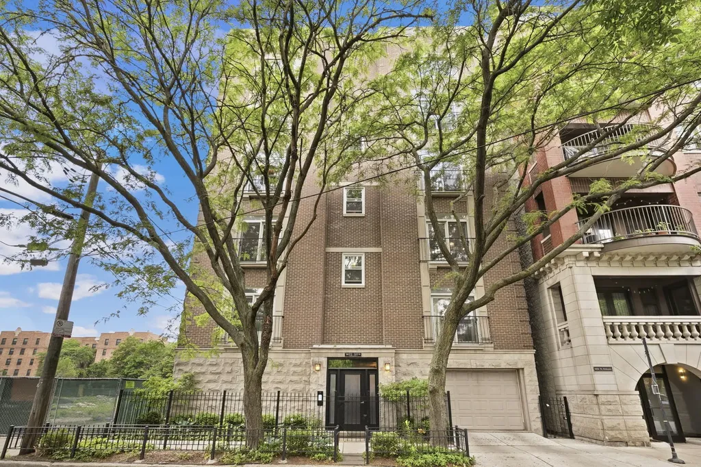 1422 North Orleans Street Chicago IL 60610