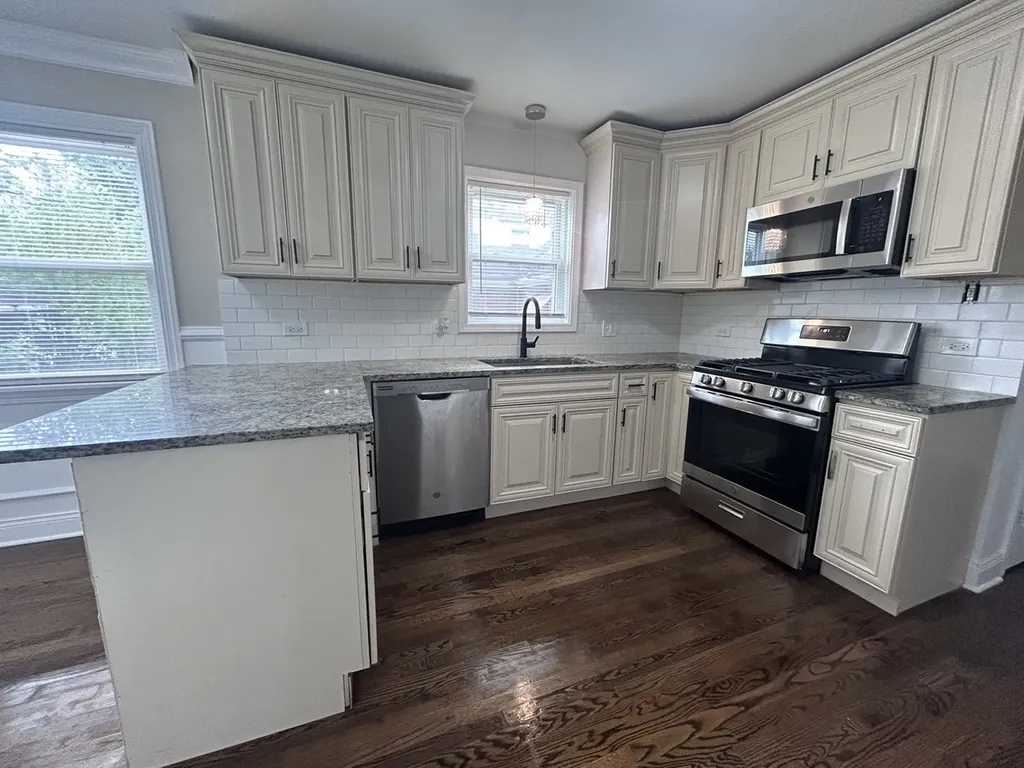 12211 South Lafayette Avenue Chicago IL 60628