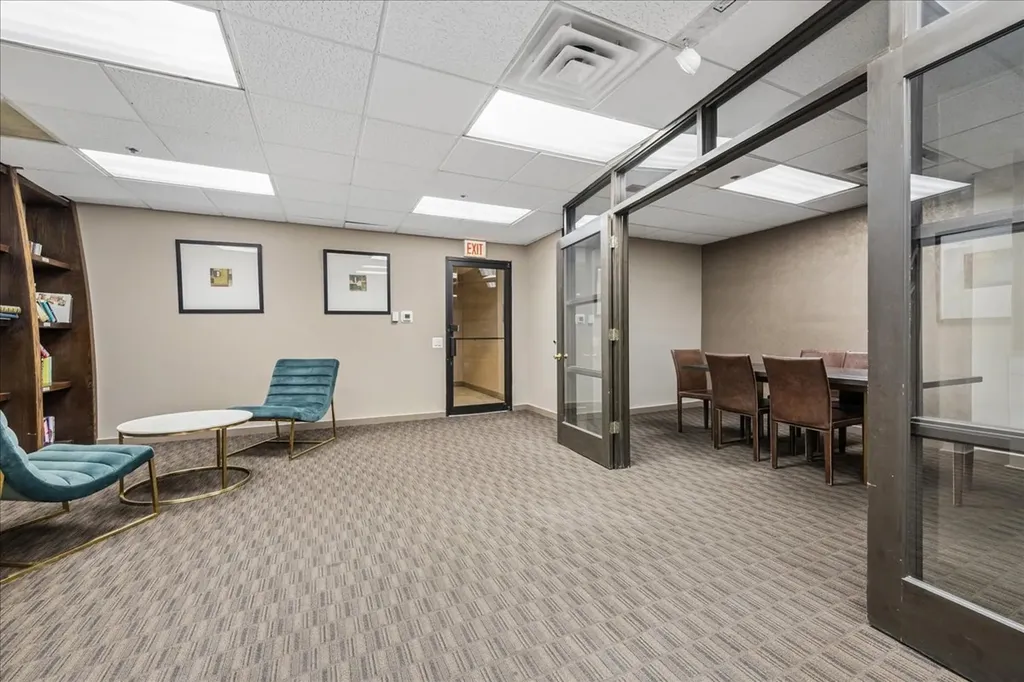 5320 North Sheridan Road Chicago IL 60640