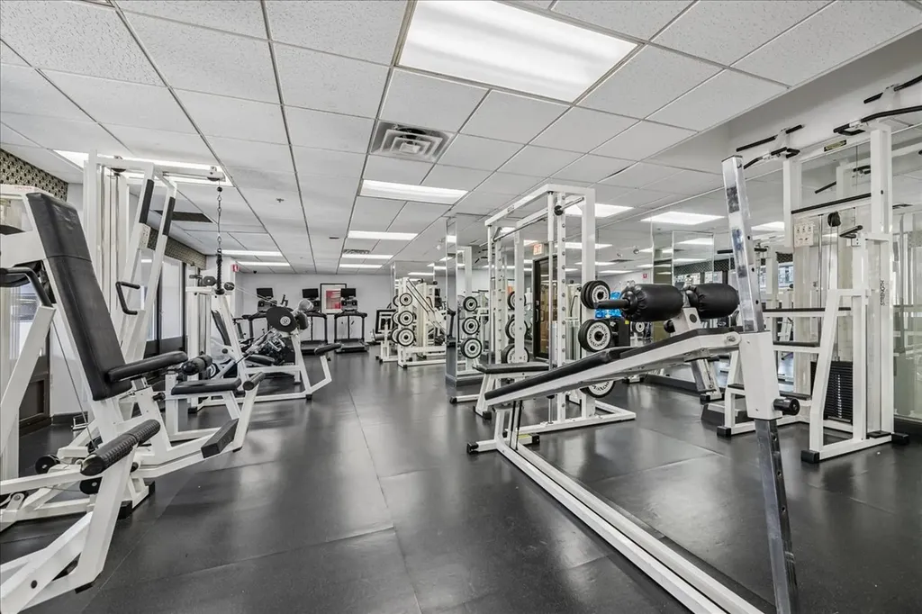 5320 North Sheridan Road Chicago IL 60640