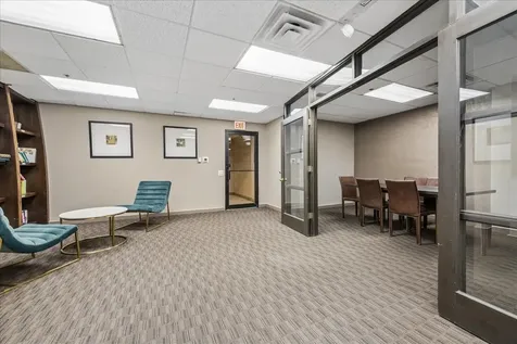 5320 North Sheridan Road Chicago IL 60640