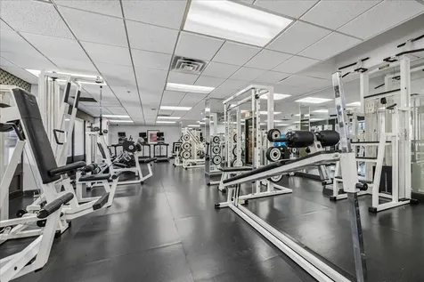 5320 North Sheridan Road Chicago IL 60640