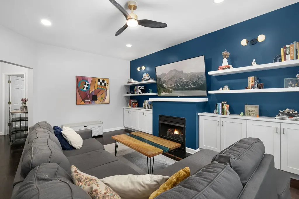 839 West Lakeside Place Chicago IL 60640
