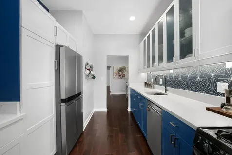 839 West Lakeside Place Chicago IL 60640