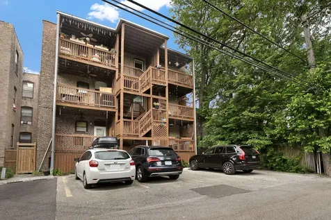 839 West Lakeside Place Chicago IL 60640