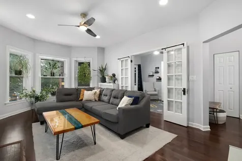 839 West Lakeside Place Chicago IL 60640