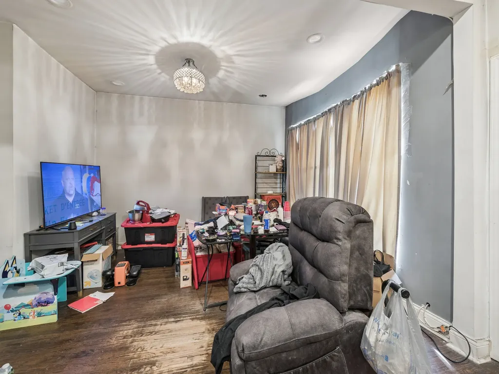 184 North Leamington Avenue Chicago IL 60644