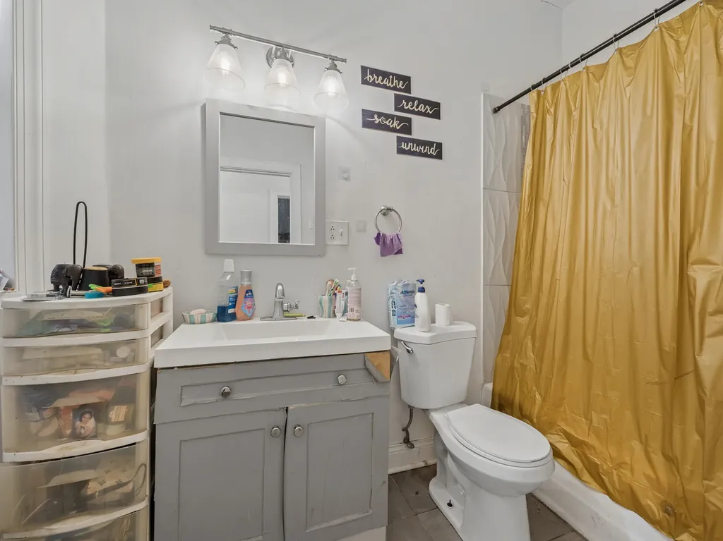 184 North Leamington Avenue Chicago IL 60644
