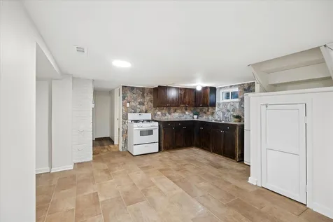 2410 Sunnyside Avenue Westchester IL 60154