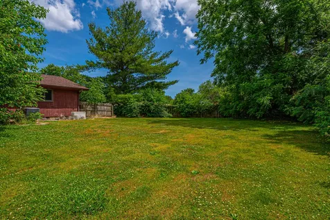 13 Grand Oaks Drive Lincoln IL 62656