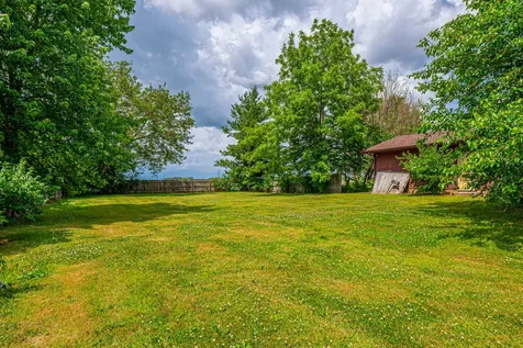 13 Grand Oaks Drive Lincoln IL 62656