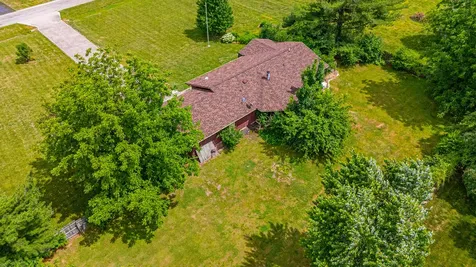 13 Grand Oaks Drive Lincoln IL 62656