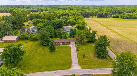 13 Grand Oaks Drive Lincoln IL 62656