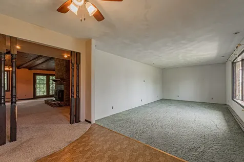 13 Grand Oaks Drive Lincoln IL 62656
