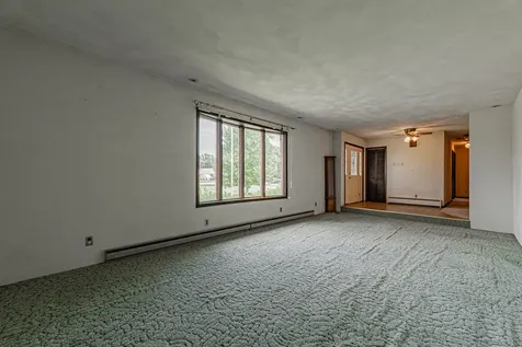 13 Grand Oaks Drive Lincoln IL 62656