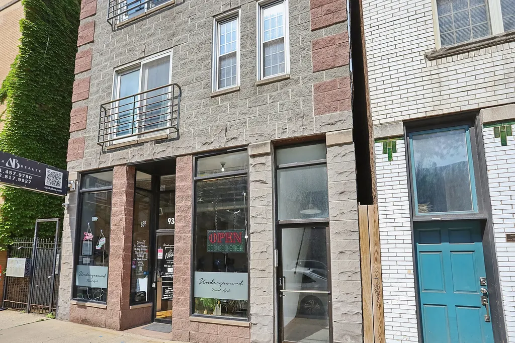 938 North Damen Avenue Chicago IL 60622