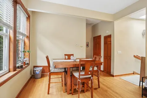 938 North Damen Avenue Chicago IL 60622