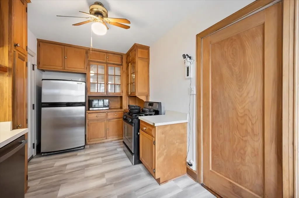 2440 North Lakeview Avenue Chicago IL 60614