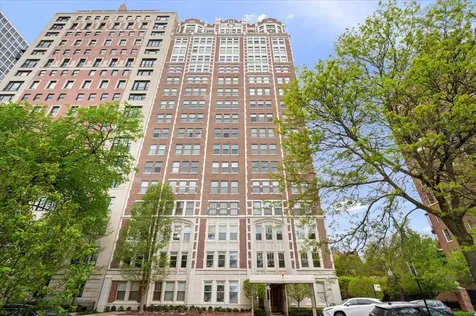 2440 North Lakeview Avenue Chicago IL 60614