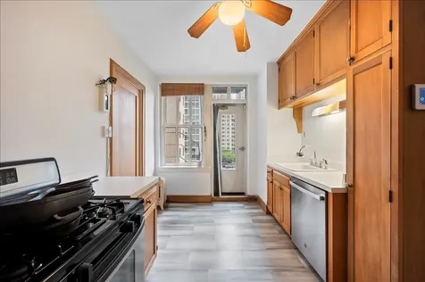 2440 North Lakeview Avenue Chicago IL 60614