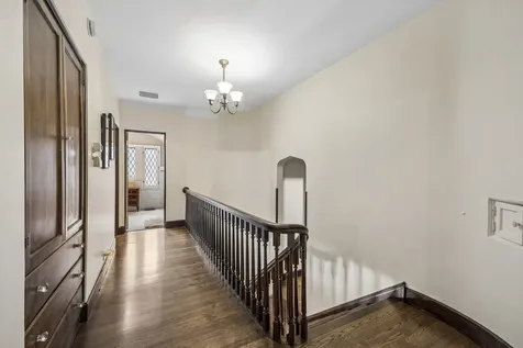 610 North Oak Park Avenue Oak Park IL 60302