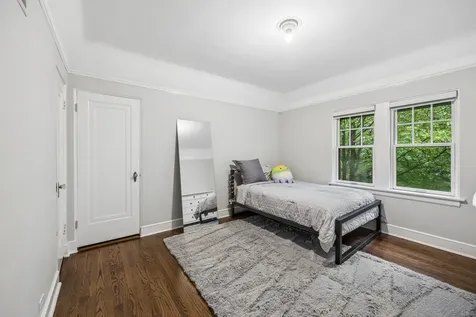 610 North Oak Park Avenue Oak Park IL 60302