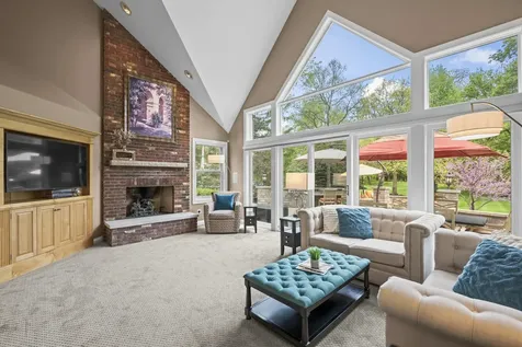 25568 North Countryside Drive Lake Barrington IL 60010
