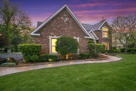 25568 North Countryside Drive Lake Barrington IL 60010