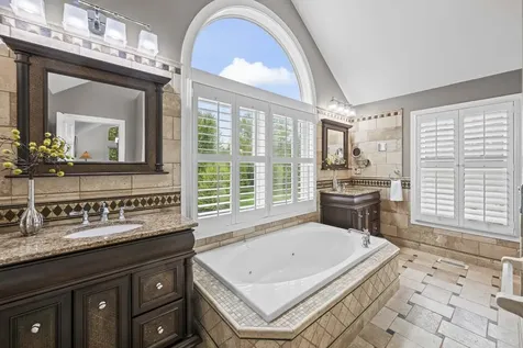 25568 North Countryside Drive Lake Barrington IL 60010