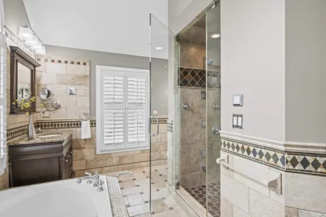 25568 North Countryside Drive Lake Barrington IL 60010