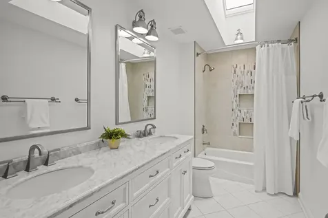 25568 North Countryside Drive Lake Barrington IL 60010