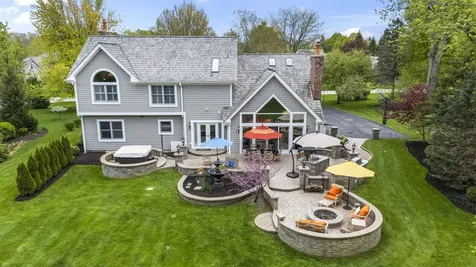 25568 North Countryside Drive Lake Barrington IL 60010