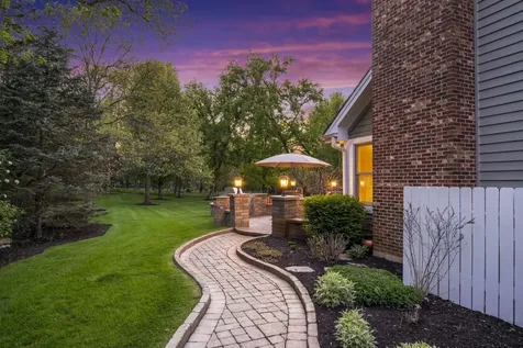 25568 North Countryside Drive Lake Barrington IL 60010