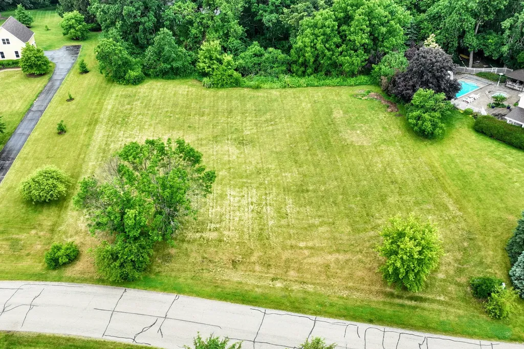 10N594 Long View Lane Elgin IL 60124