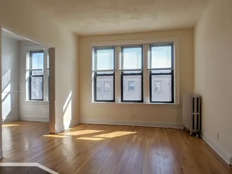 2704 North Sawyer Avenue Chicago IL 60647