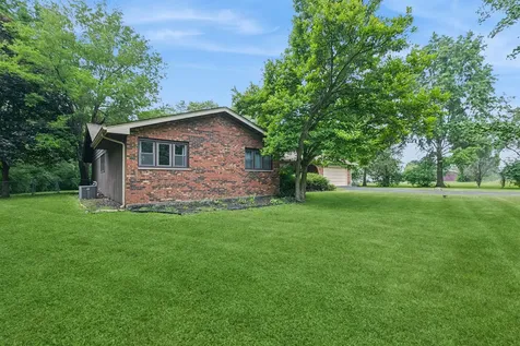 26824 South 88th Avenue Monee IL 60449